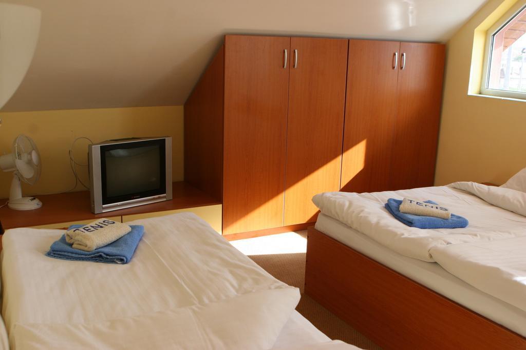 Hotel Pamira Sibiu Room photo